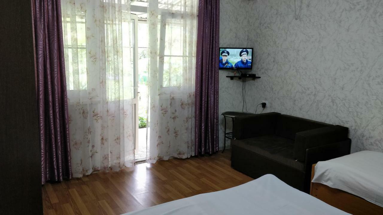 Tikhaya Gavan Guest House 가그라 외부 사진